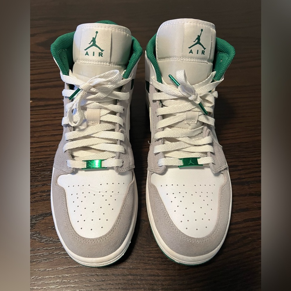 Jordan 1 Mid SE sneakers